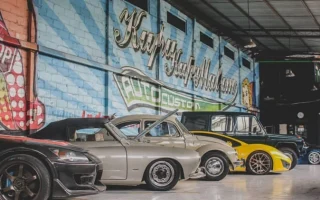 Klasik vs Modern: Restorasi Mobil Lawas Masih Worth It di 2025?